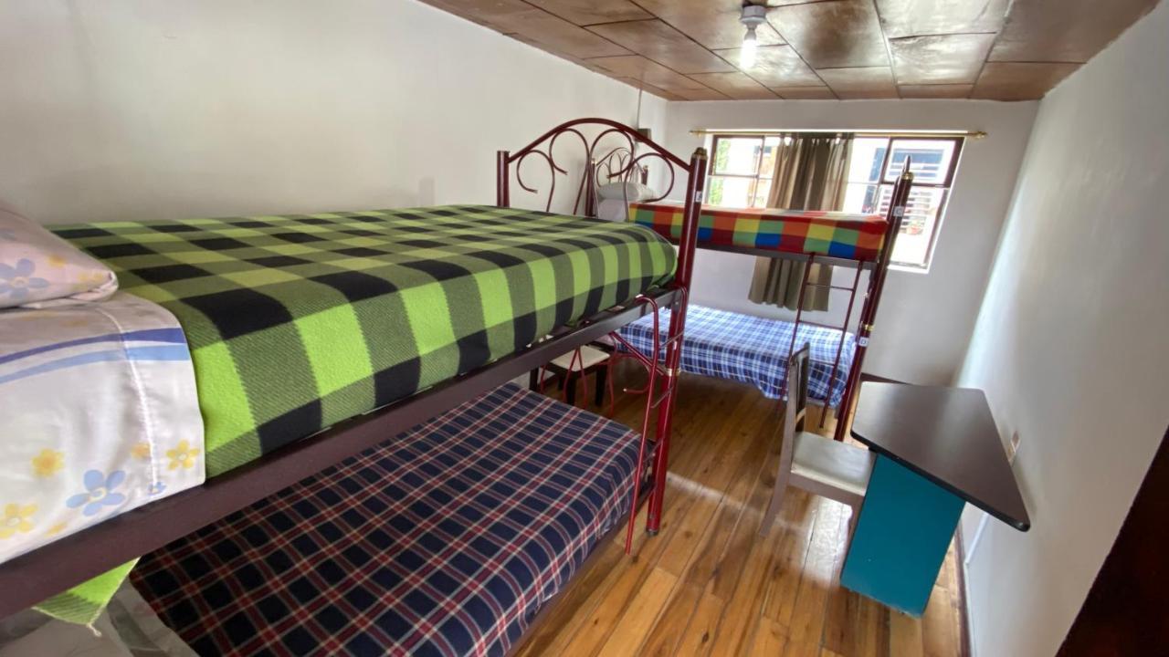 Hostal La Guayunga Rooftop Quito Exterior photo